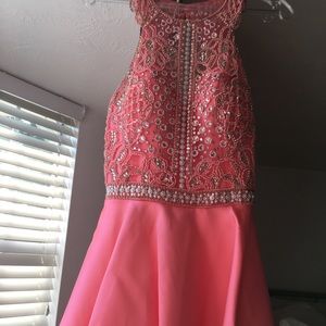 Hot pink dama dress, great for any occasion!